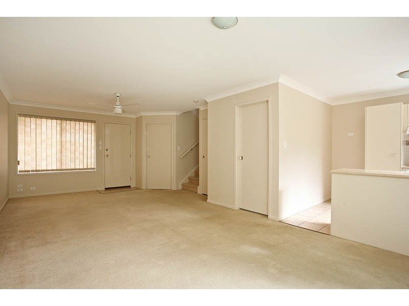 Scholar’s Cove 2/21 Regensberg Close, Varsity Lakes QLD 4227