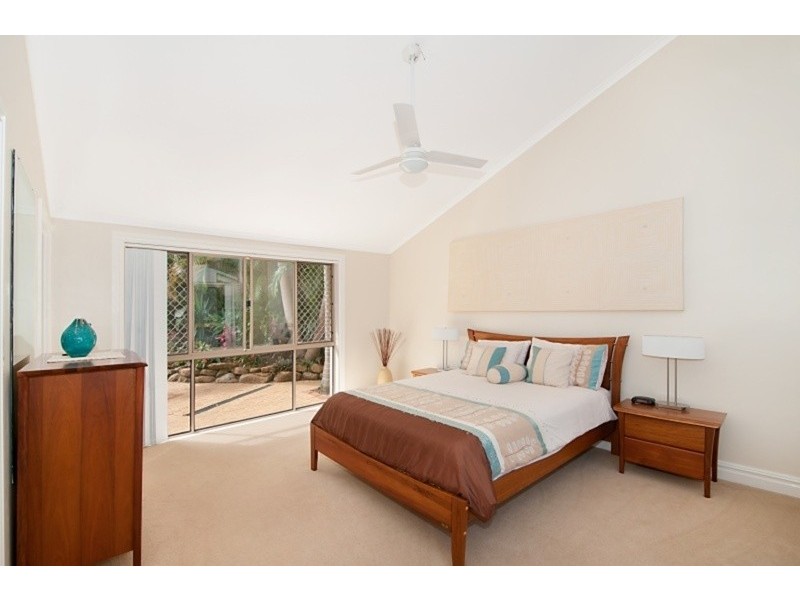 12 Chatswood Court, Robina QLD 4226