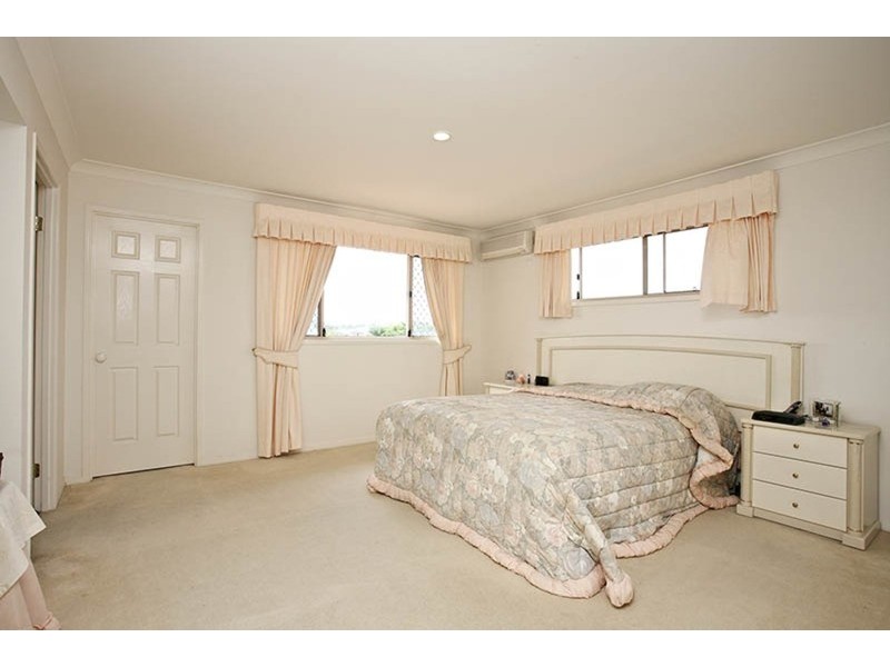 1/8 Peppertree Circuit, Robina QLD 4226