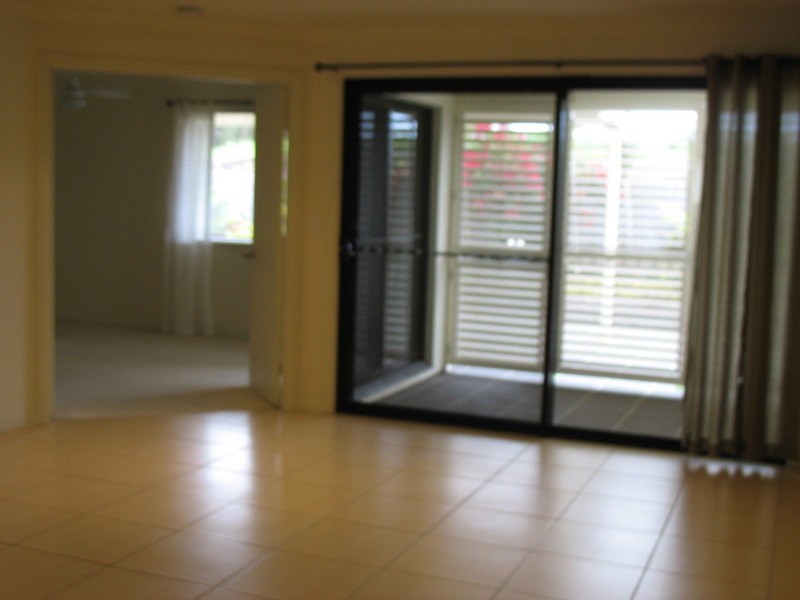 2/4 Heights Drive, Robina QLD 4226