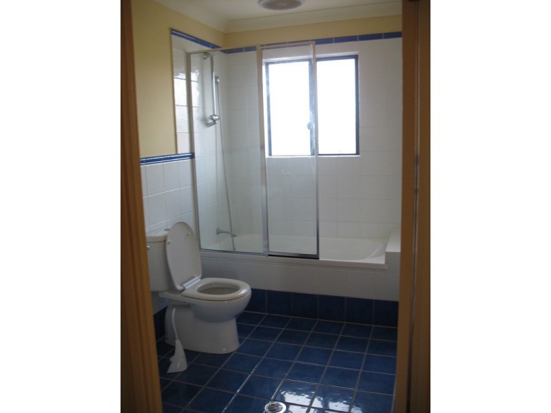 4/23 Peppertree Circuit, Robina QLD 4226