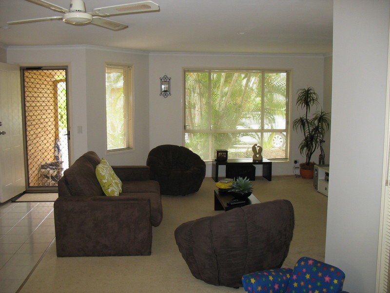 21 Parkside Circuit, Robina QLD 4226