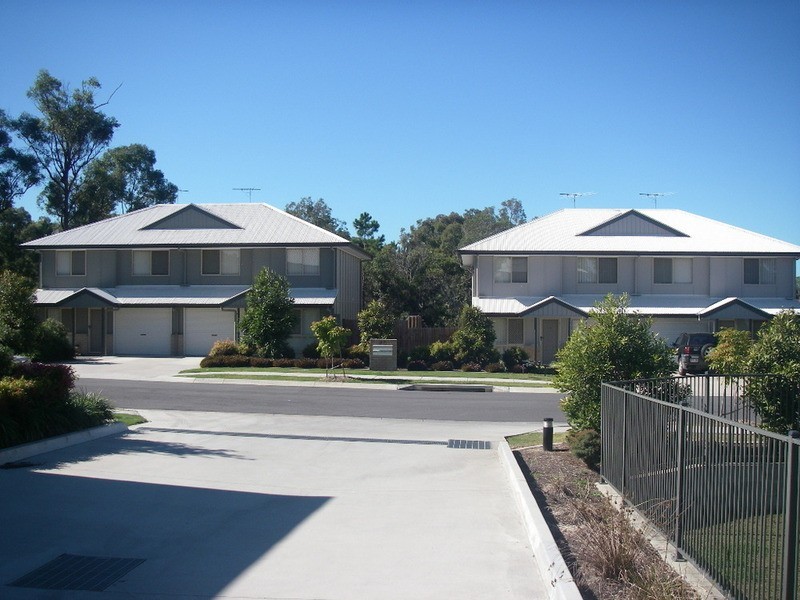 1 & 2/27 Daniella Drive, Marsden QLD 4132