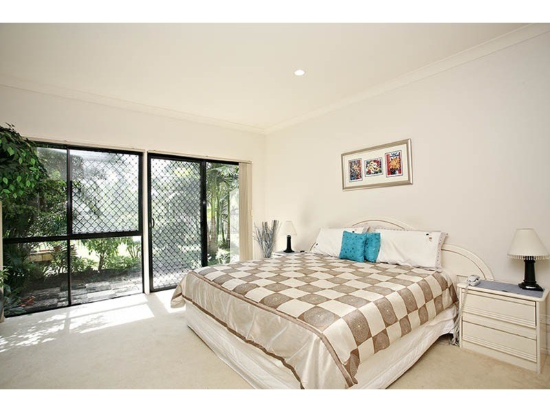 6 Fan Road, Robina QLD 4226