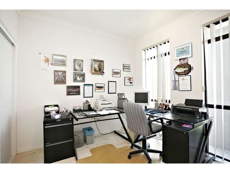 6 Fan Road, Robina QLD 4226