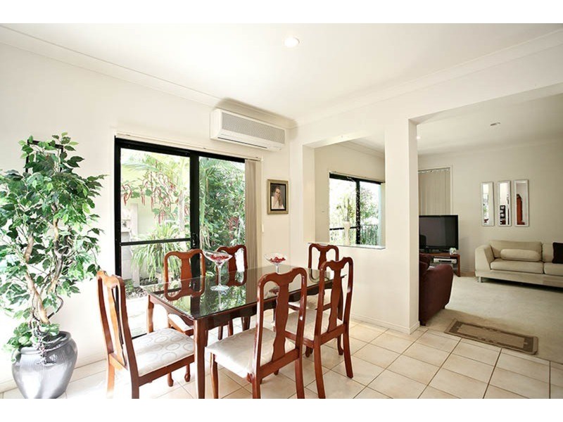 6 Fan Road, Robina QLD 4226