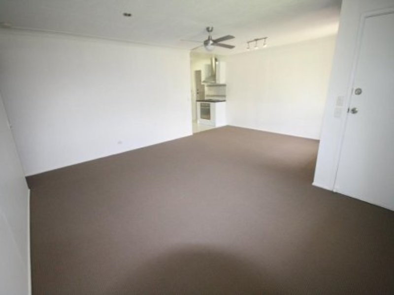 84 Rumrunner Street, Mermaid Waters QLD 4218