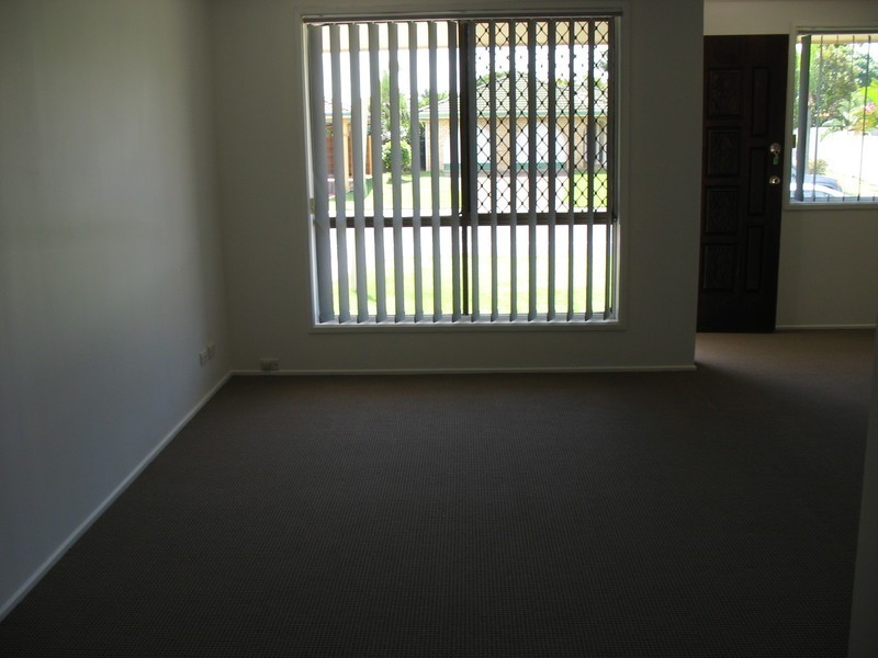 84 Rumrunner Street, Mermaid Waters QLD 4218