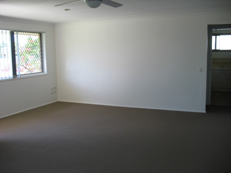 84 Rumrunner Street, Mermaid Waters QLD 4218