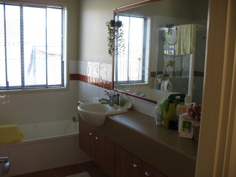 4 Nardoo Street, Robina QLD 4226