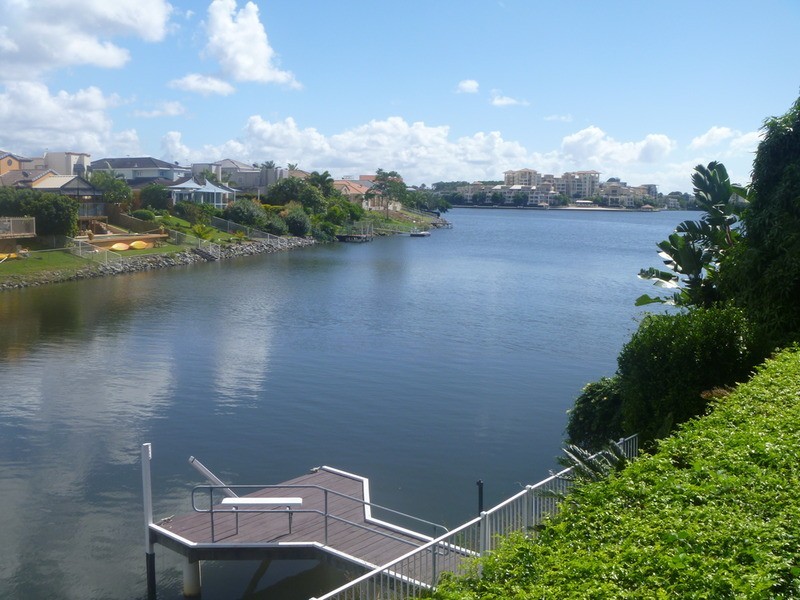 37 Notre Dame Court, Varsity Lakes QLD 4227