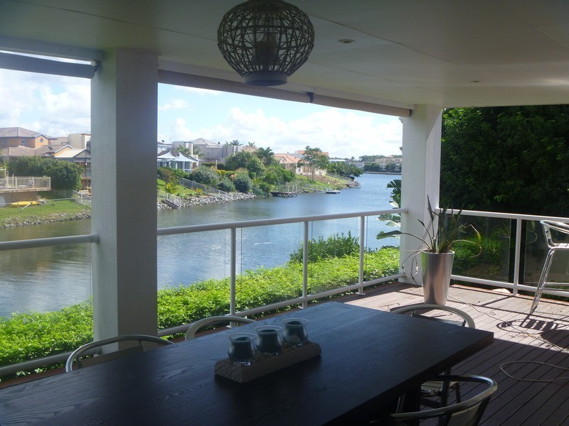 37 Notre Dame Court, Varsity Lakes QLD 4227