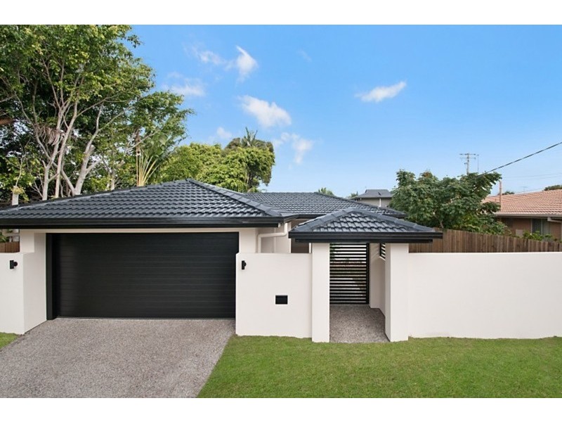 93 Vatakoula Parade, Mermaid Waters QLD 4218