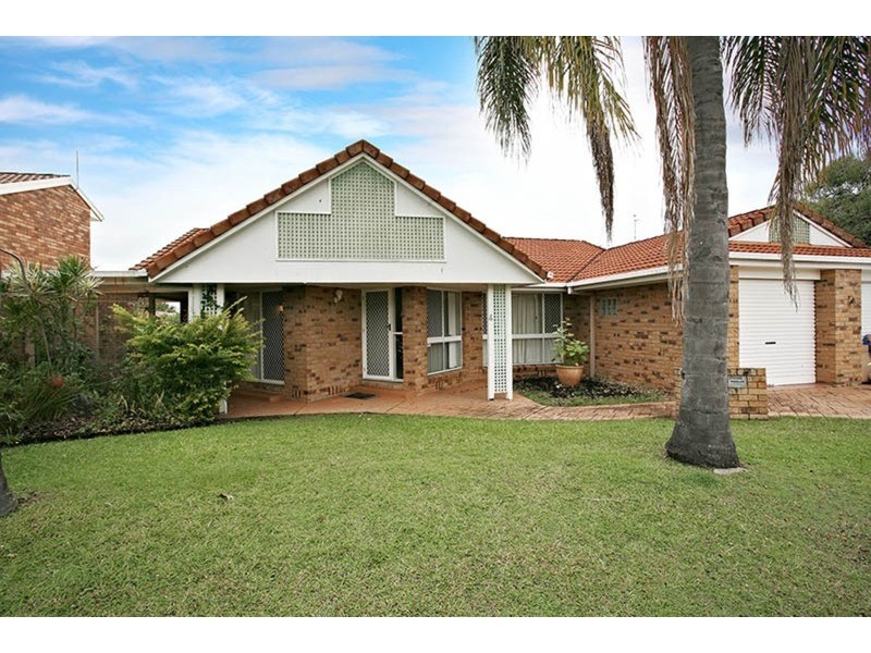 4 Bothwell Street, Robina QLD 4226