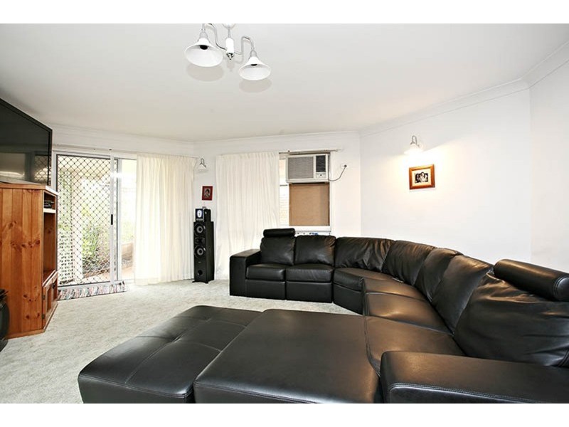 4 Bothwell Street, Robina QLD 4226