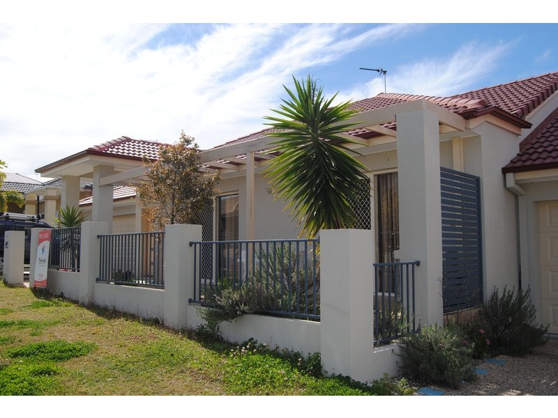 2/35 Meridien Avenue, Varsity Lakes QLD 4227