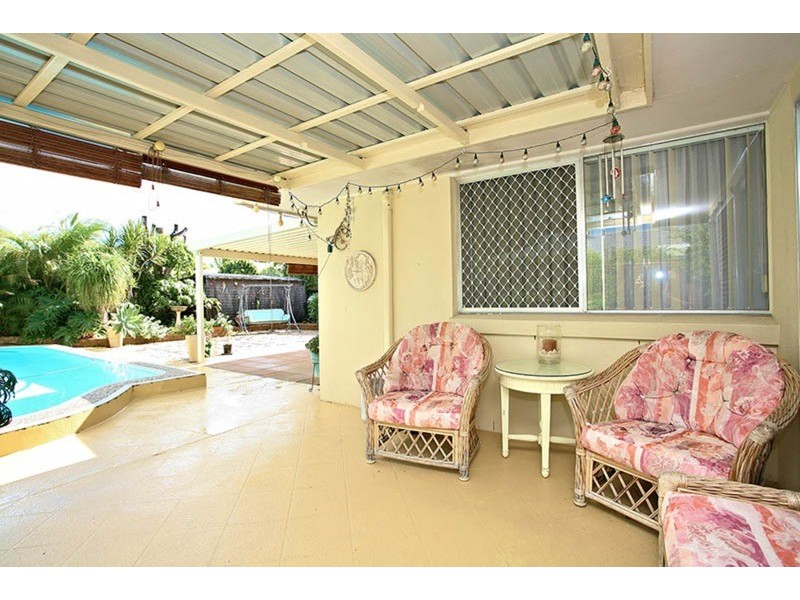 83 Vatakoula Parade, Mermaid Waters QLD 4218