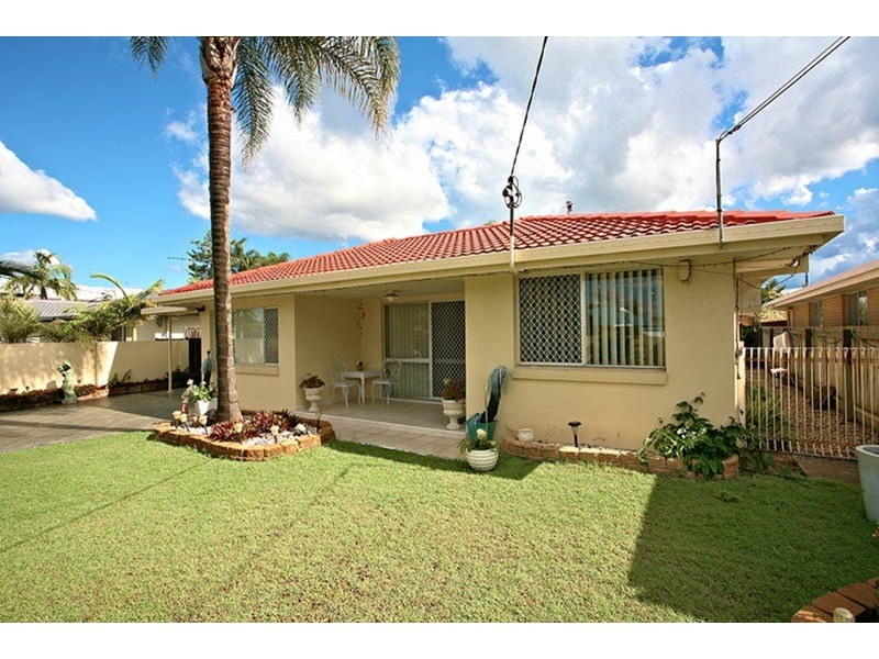 83 Vatakoula Parade, Mermaid Waters QLD 4218