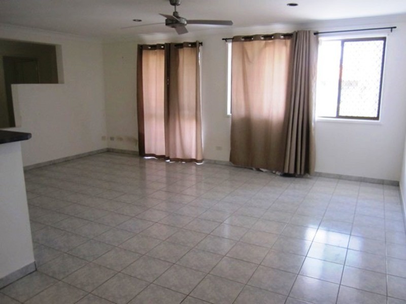 100 Rumrunner Street, Mermaid Waters QLD 4218