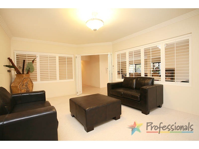 51 Lancewood Circuit, Robina QLD 4226