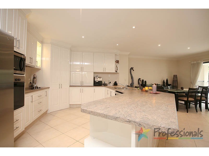 51 Lancewood Circuit, Robina QLD 4226
