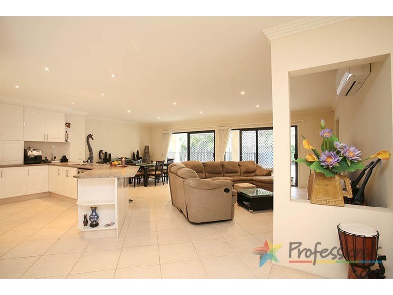 51 Lancewood Circuit, Robina QLD 4226