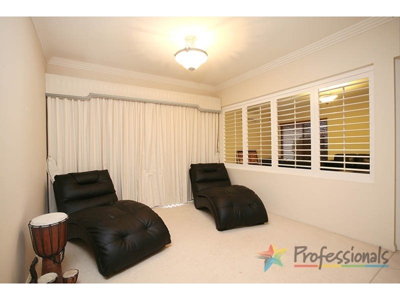 51 Lancewood Circuit, Robina QLD 4226
