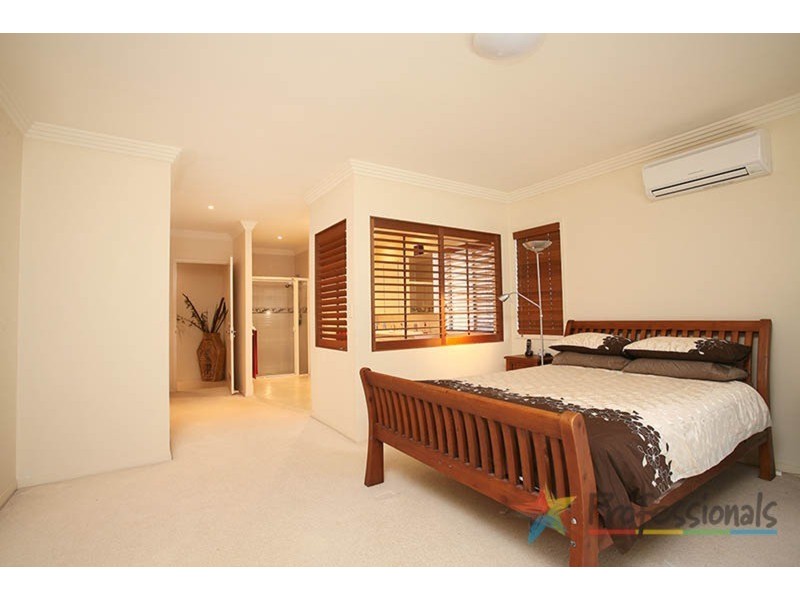 51 Lancewood Circuit, Robina QLD 4226
