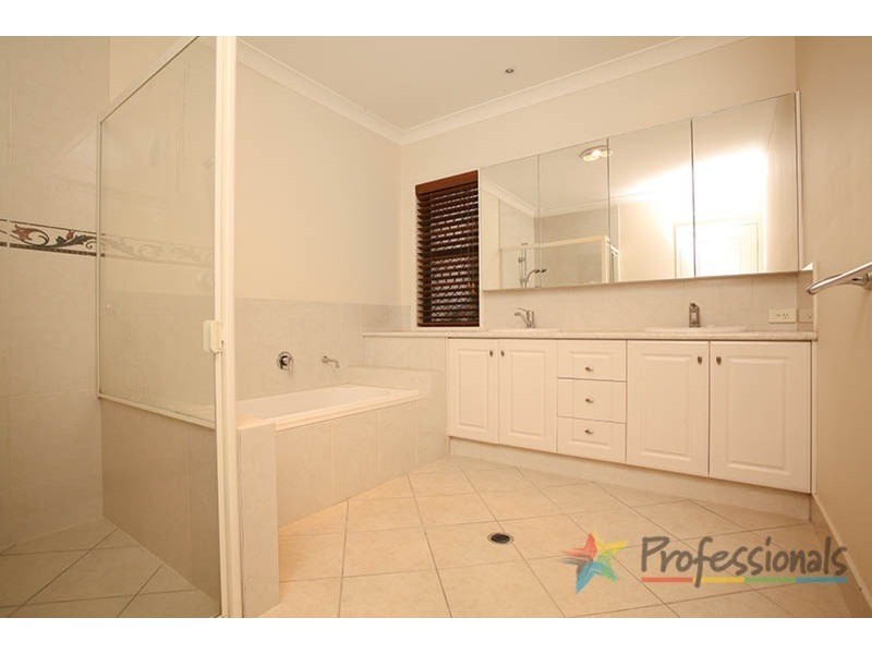 51 Lancewood Circuit, Robina QLD 4226