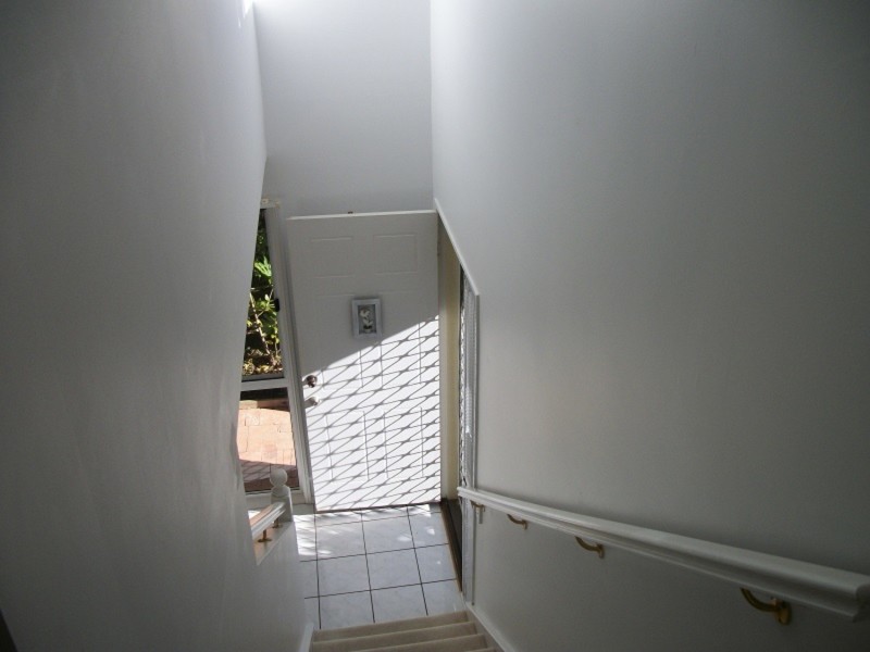 1/9 Cupania Place, Elanora QLD 4221