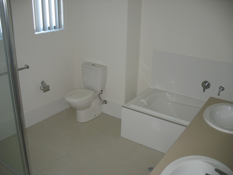 32/1 Acacia Court, Robina QLD 4226