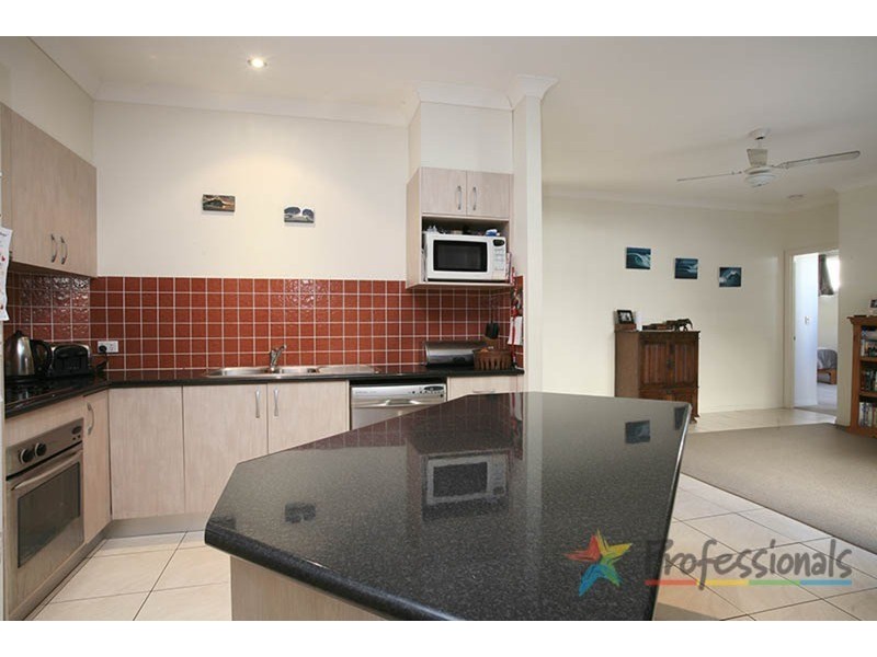 18 Marciana Crescent, Varsity Lakes QLD 4227