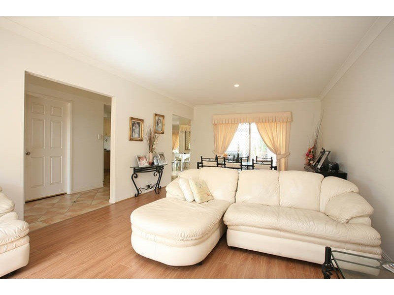 1/8 Peppertree Circuit, Robina QLD 4226