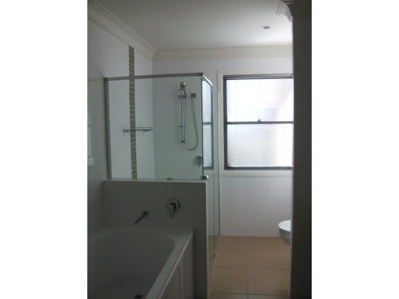 17 Great Southern Drive, Robina QLD 4226