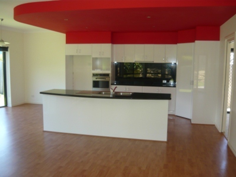 27 Hillridge Crescent, Varsity Lakes QLD 4227