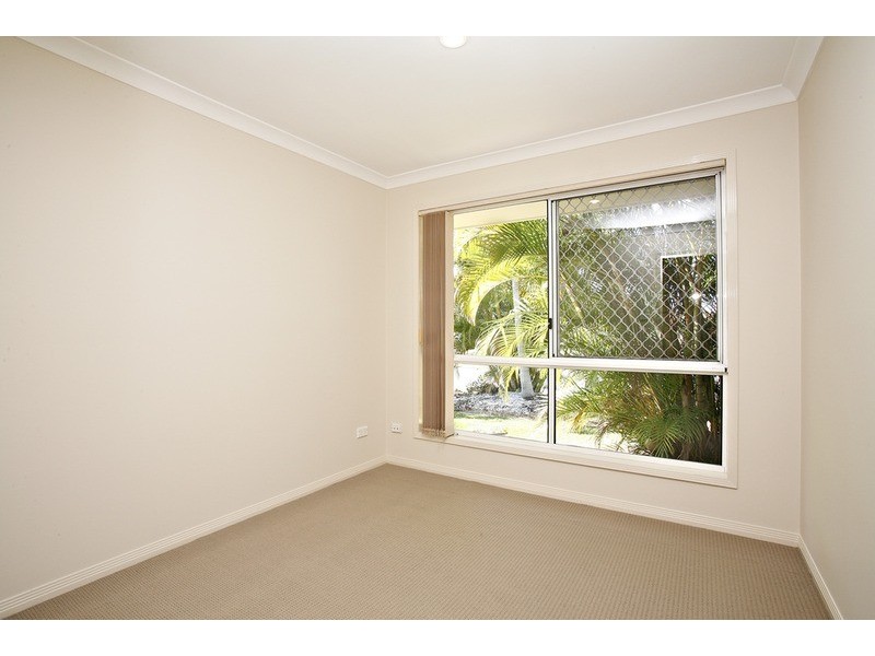 30 Warbler Parade, Varsity Lakes QLD 4227