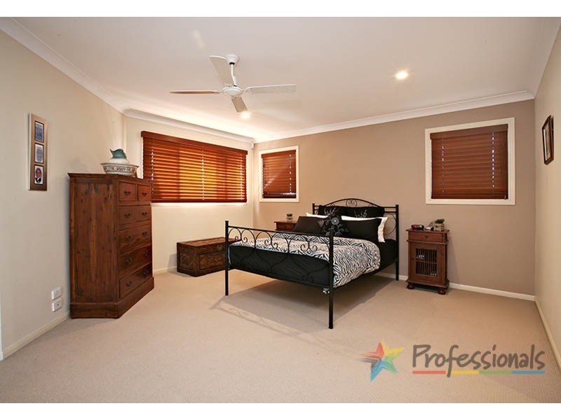 13 Applegum Court, Robina QLD 4226
