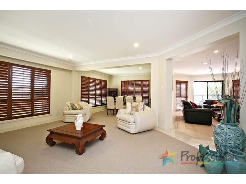 13 Applegum Court, Robina QLD 4226