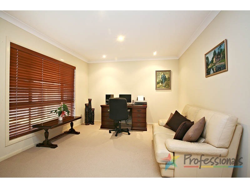 13 Applegum Court, Robina QLD 4226