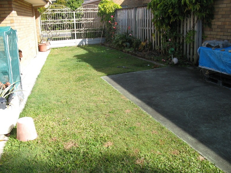 8 Regensberg Close, Varsity Lakes QLD 4227