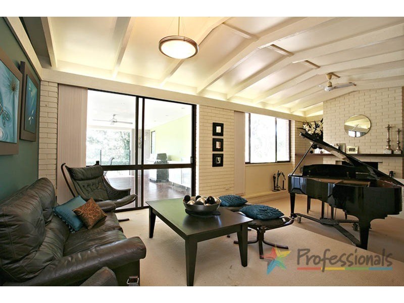 11 Alawara Drive, Tallai QLD 4213