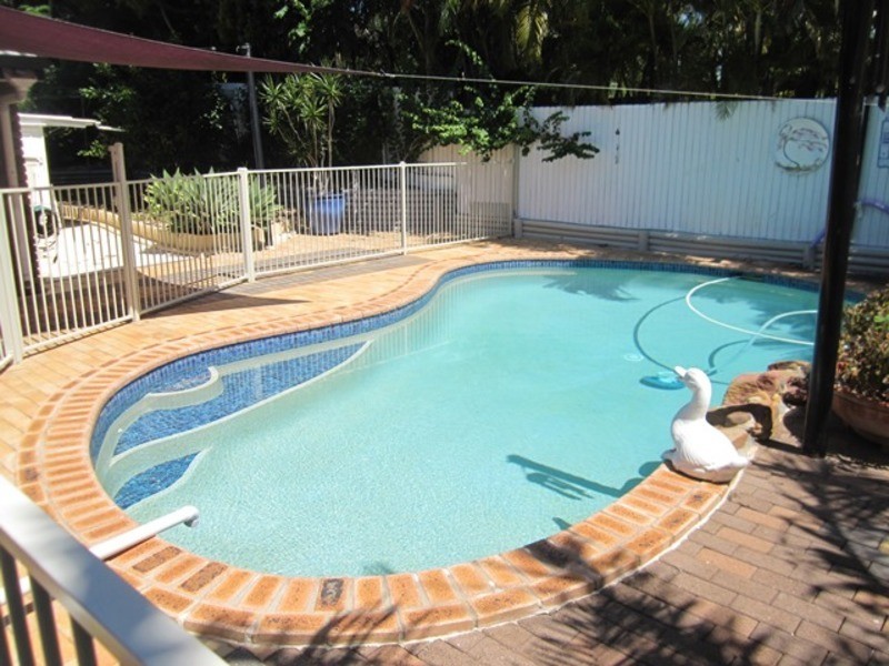 5 Grenaside Circuit, Robina QLD 4226