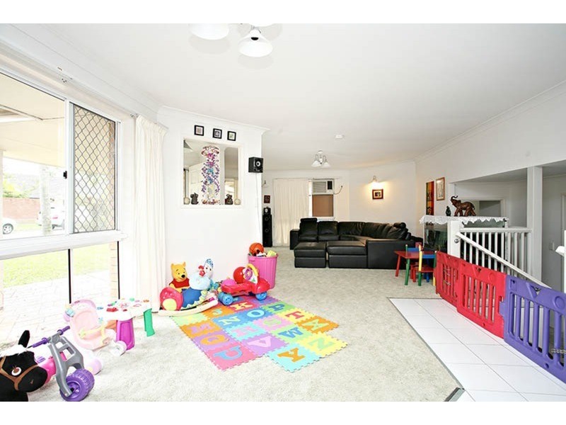 4 Bothwell Street, Robina QLD 4226