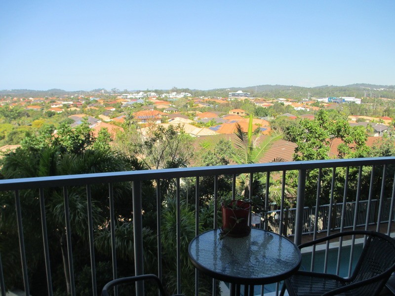 1/42 Scottsdale Drive, Robina QLD 4226