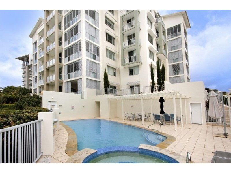 5/34 Riverwalk Avenue, Robina QLD 4226