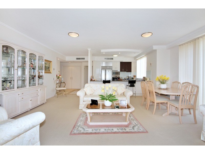 5/34 Riverwalk Avenue, Robina QLD 4226