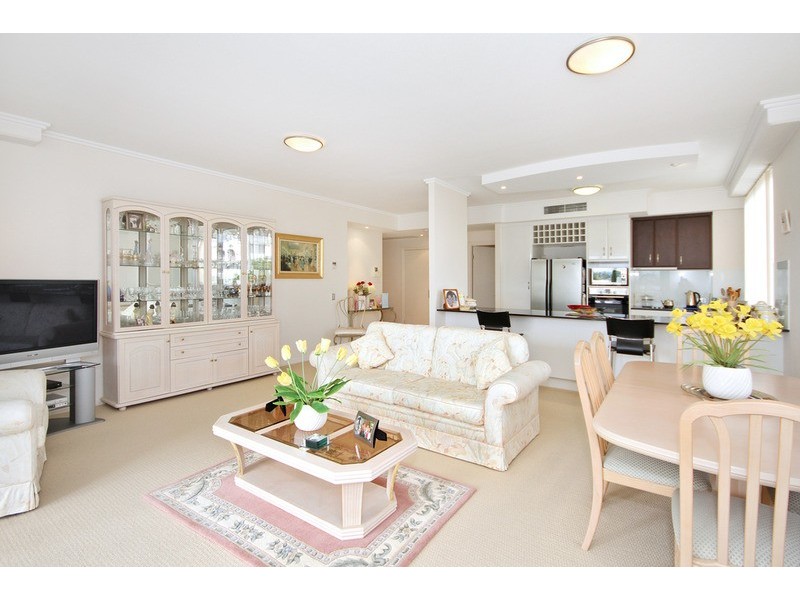 5/34 Riverwalk Avenue, Robina QLD 4226