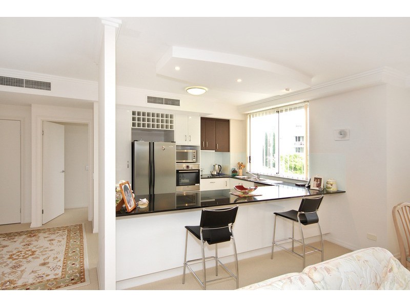 5/34 Riverwalk Avenue, Robina QLD 4226