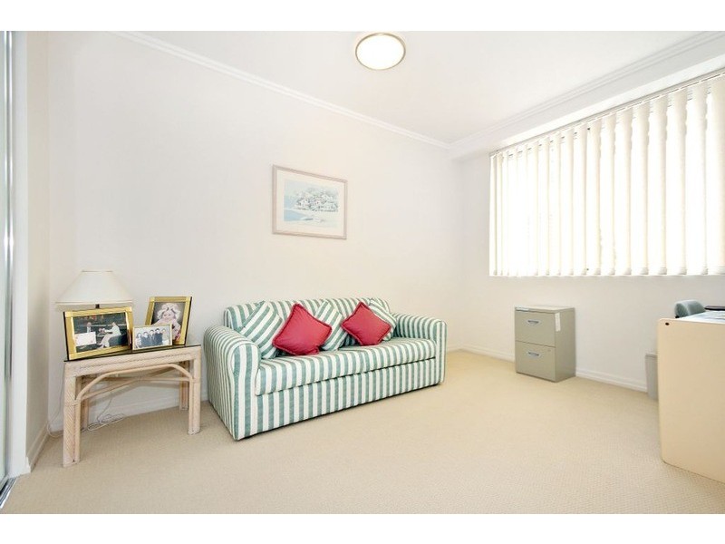 5/34 Riverwalk Avenue, Robina QLD 4226