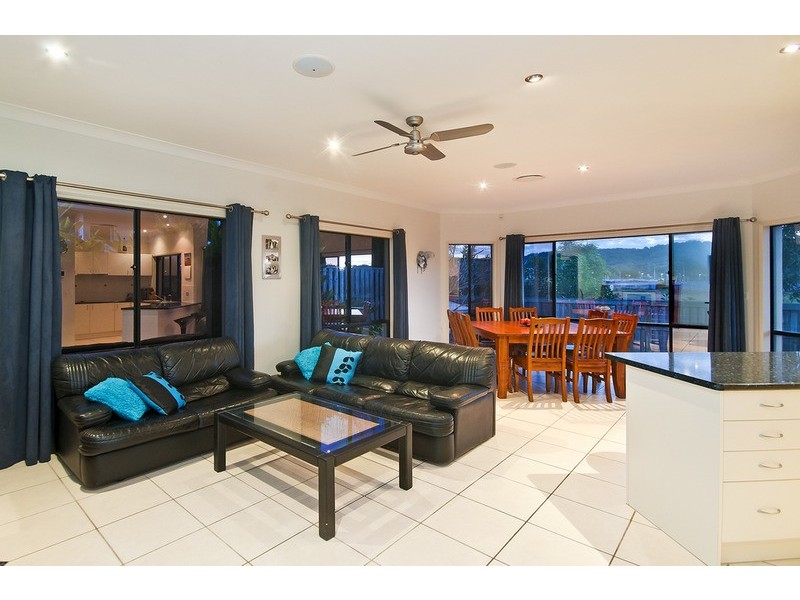 41 Gerona Circuit, Varsity Lakes QLD 4227